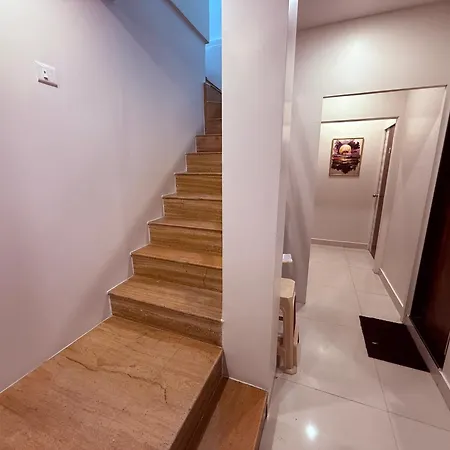 Silver Leaf - Parle East - Near Airport Hotel 3*