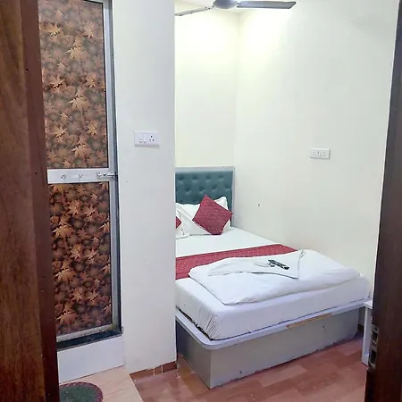 Mint Park Al Maqam - Near Mohammad Ali Road Hotel 2*