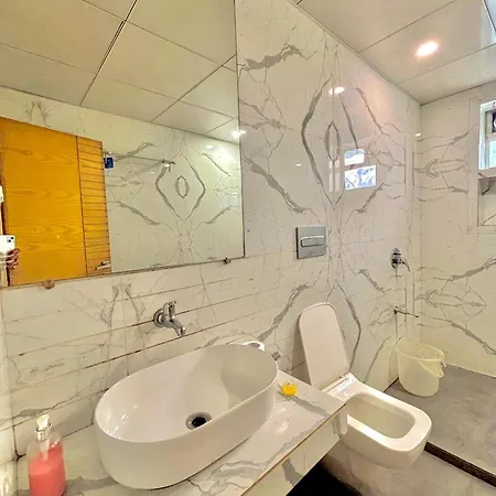 Hotel Neelkamal Mumbai