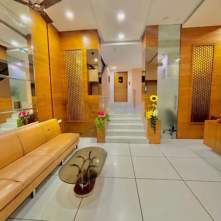 Neelkamal Hotel