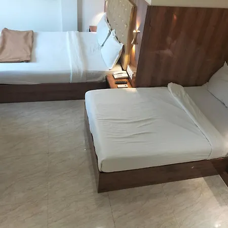 Imperial Near Haji Ali Hotel 3*