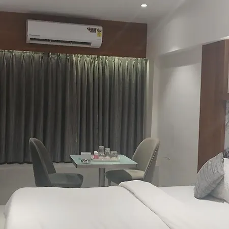 Hotel Shine Hospitality Premium Mumbai