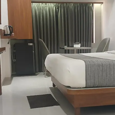Hotel Shine Hospitality Premium