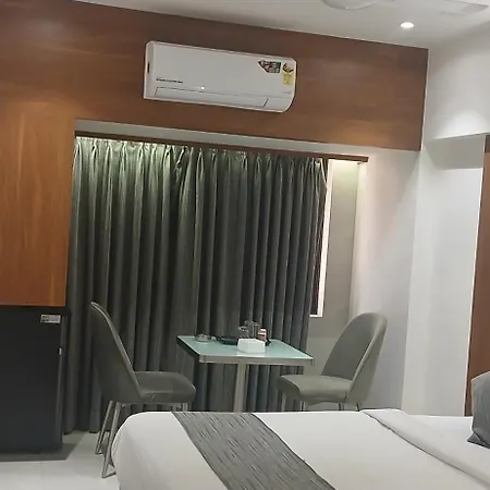 Hotel Shine Hospitality Premium Mumbai