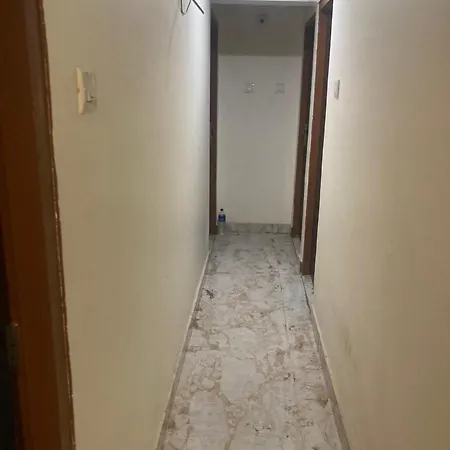 Parle Executive Near Nanavati Hospital - 2* Mumbai