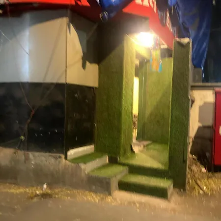 Parle Executive Near Nanavati Hospital - Hotel