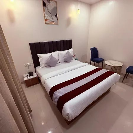 Silver Leaf - Parle East - Near Airport 3*