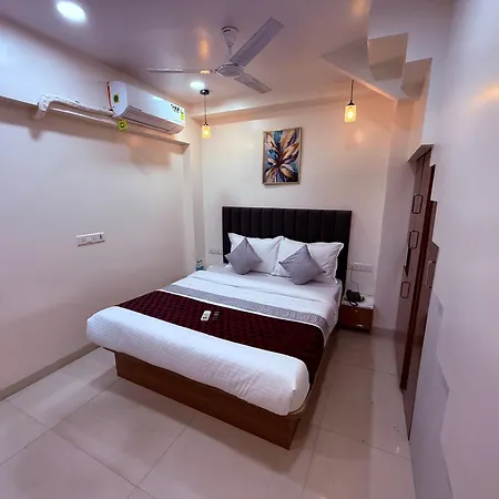 Hotel Silver Leaf - Parle East - Near Airport 3*