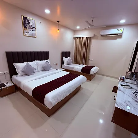 Hotel Silver Leaf - Parle East - Near Airport