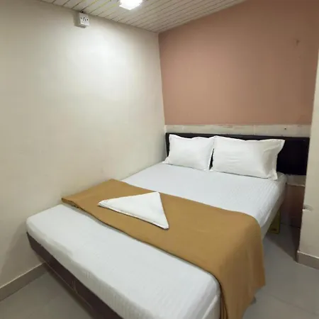 Sunroop Hotel 2*