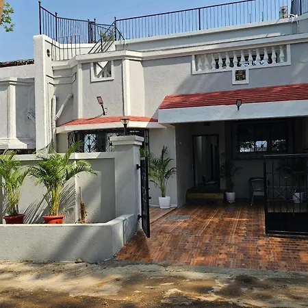 Spacious 3 Bhk In A Serene Hilltop Society, Goregaon East Mumbai