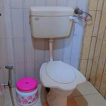Guest house Nasim Near Moammed Ali Road *
