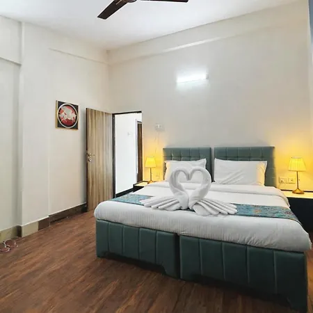 Spacious 3 Bhk In A Serene Hilltop Society, Goregaon East * Mumbai