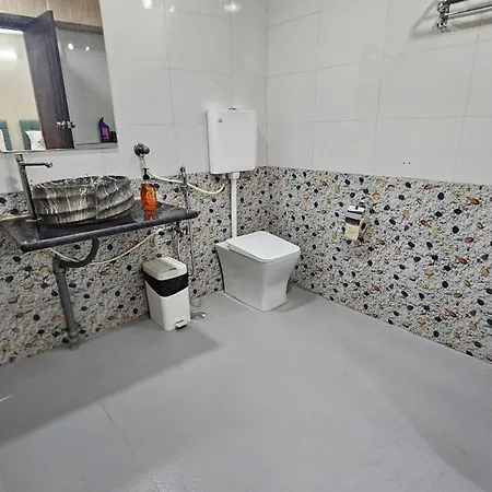 Villa Spacious 3 Bhk In A Serene Hilltop Society, Goregaon East