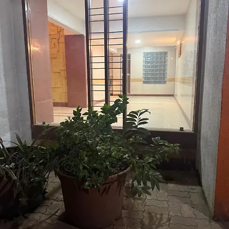 Capsule hotel Riyas