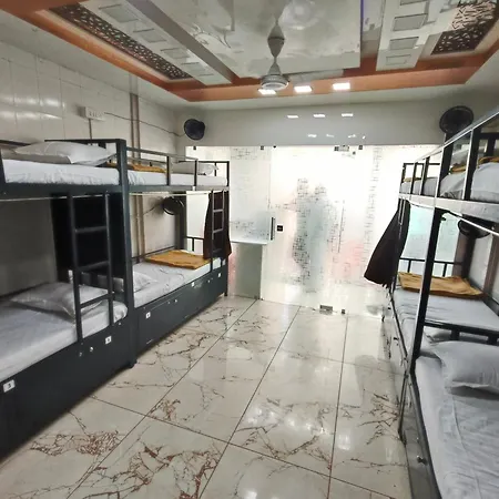 Sahar Ac - Andheri - Near International Airport - Male Guest Only Hostel Mumbai