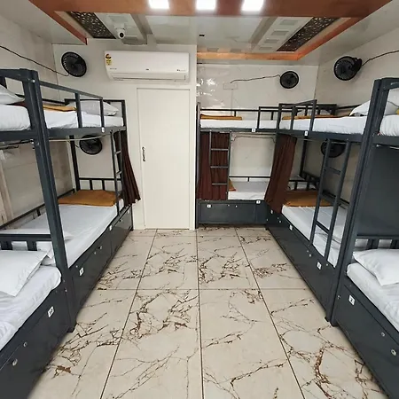 Hostel Sahar Ac - Andheri - Near International Airport - Male Guest Only