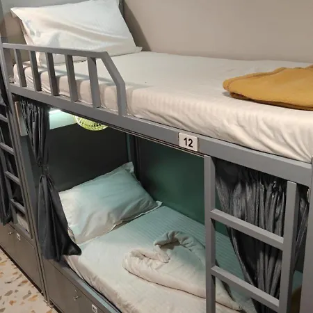 Oster Hostel Mumbai