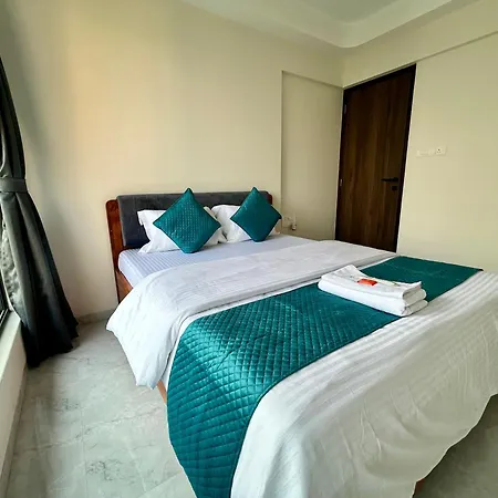 Zenith Homes - Premium Suites, Near Iit Powai, Hiranandani & Airport Guest house