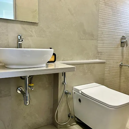 Guest house Zenith Homes - Premium Suites, Near Iit Powai, Hiranandani & Airport Mumbai