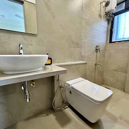 Zenith Homes - Premium Suites, Near Iit Powai, Hiranandani & Airport Guest house Mumbai