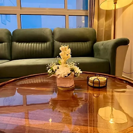 Modern & Luxury For Your Comfort Apartment *