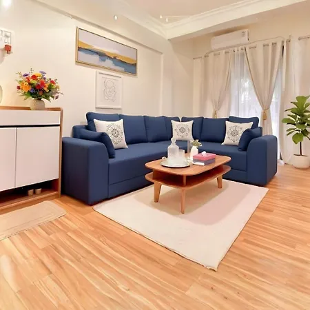 1bhk Balcony Retreat - Gulmohar Road, Juhu *