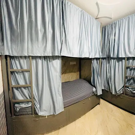 Apartment Blue Near International Airport T2 *