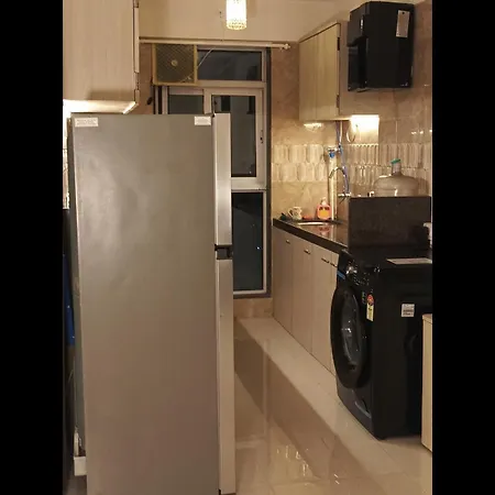 Sea-view Premium 2bhk 950sqft, Parking, Andheri W Apartment *