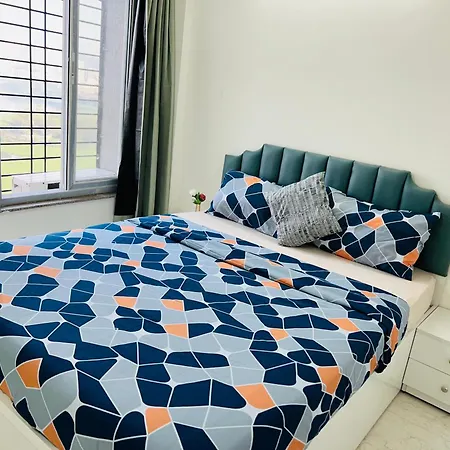 2 Bhk & Hiranandani View H Floor Apartment *