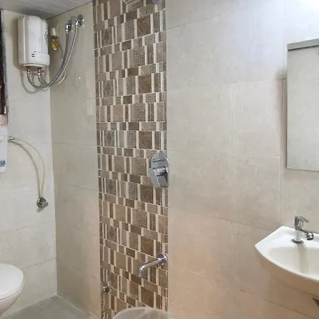Ivy Palm Vista 101, Near Infinity Mall, Malad West Apartment *