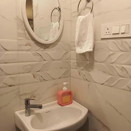 Apartment Sea-view Premium 2bhk 950sqft, Parking, Andheri W