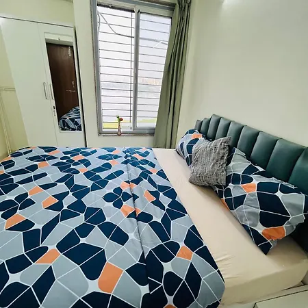 2 Bhk & Hiranandani View H Floor *