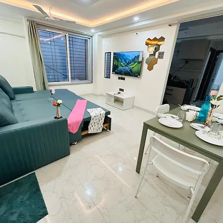 2 Bhk & Hiranandani View H Floor Apartment *