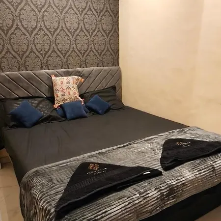 Ivy Palm Vista 101, Near Infinity Mall, Malad West Apartment *