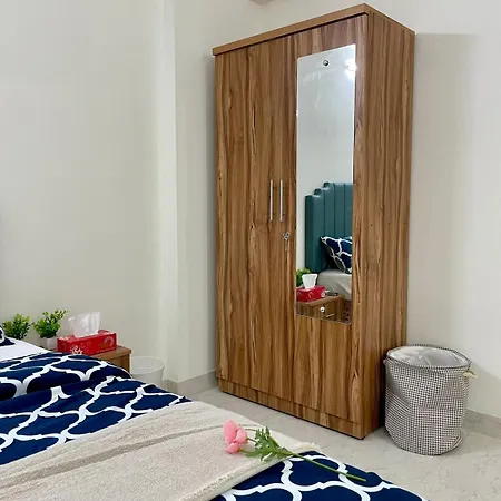 Wood 2 Bhk Powai Views Apartment