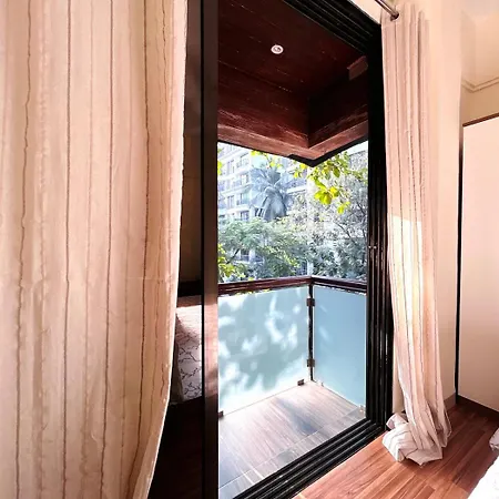 1bhk Balcony Retreat - Gulmohar Road, Juhu * Mumbai