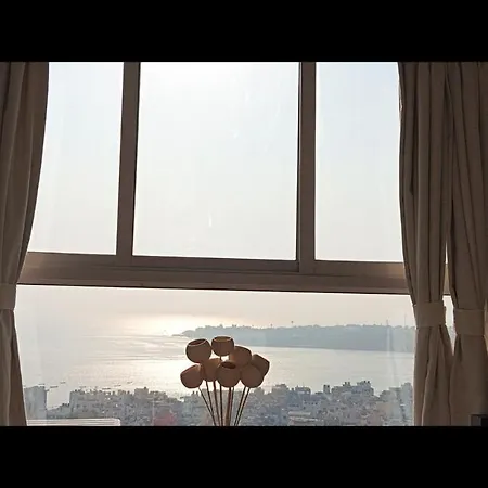 Apartment Sea-view Premium 2bhk 950sqft, Parking, Andheri W *
