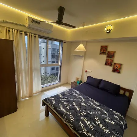 Luxury Haven-ocean Breeze 3 Bhk Apartment *