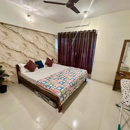 Crystal Homes Apartment *