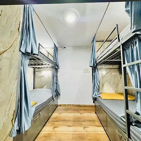 Blue Near International Airport T2 Apartment