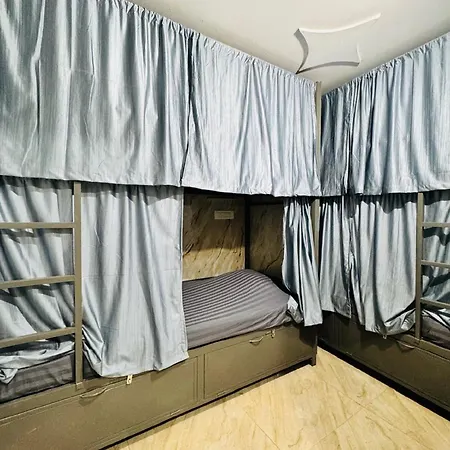 Apartment Blue Near International Airport T2 *