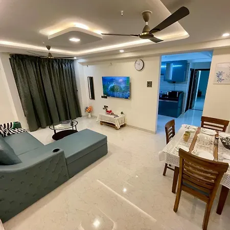 Wood 2 Bhk Powai Views Apartment