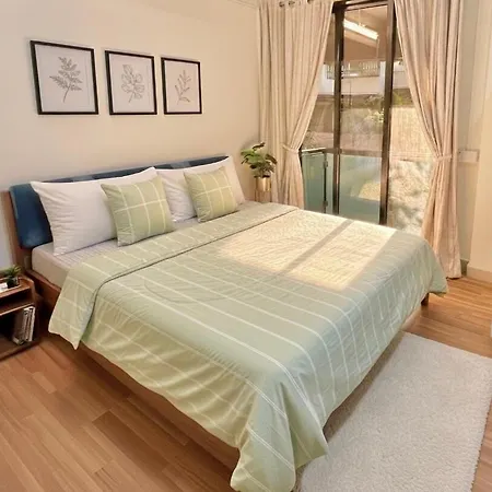 1bhk Balcony Retreat - Gulmohar Road, Juhu Mumbai