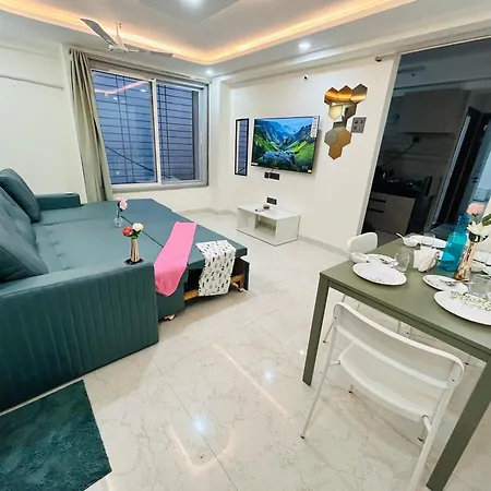 2 Bhk & Hiranandani View H Floor *
