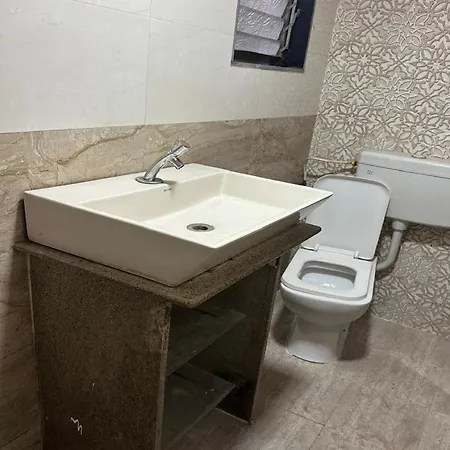 Apartment Blue Near International Airport T2 *