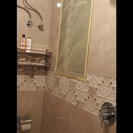 Sea-view Premium 2bhk 950sqft, Parking, Andheri W * Mumbai