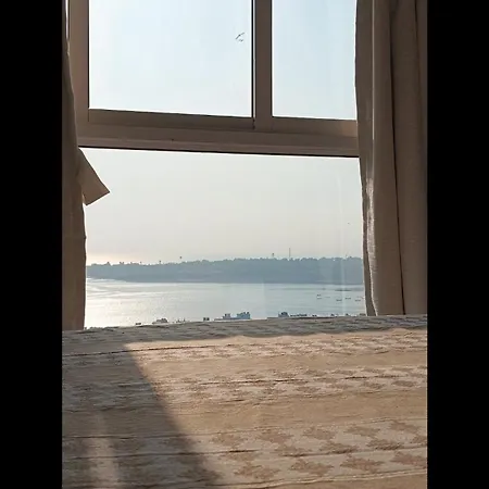 Sea-view Premium 2bhk 950sqft, Parking, Andheri W Mumbai