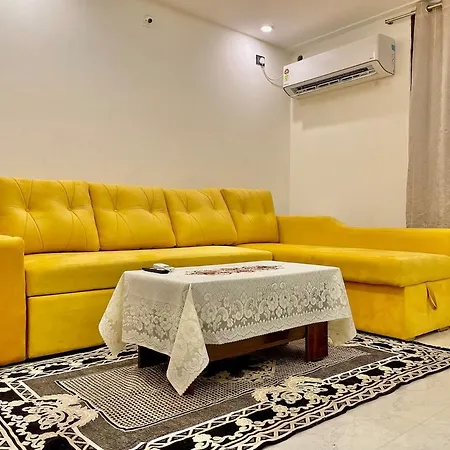 Apartment Chic 2 Bhk With Balcony & Bold Yellow Lounge Powai Mumbai