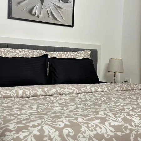 Apartment To In Bkc Bandra Airport Nearby *